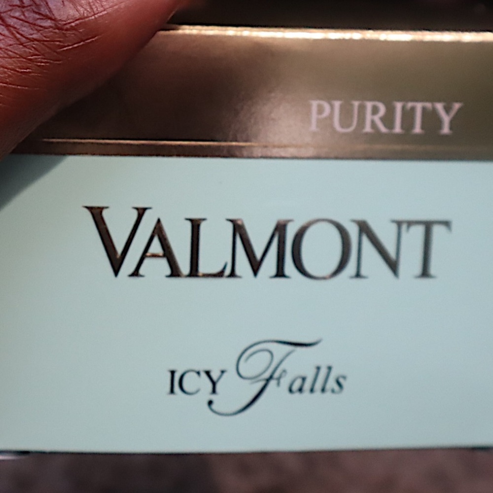 Valmont Icy Falls Cleansing Jelly Used once